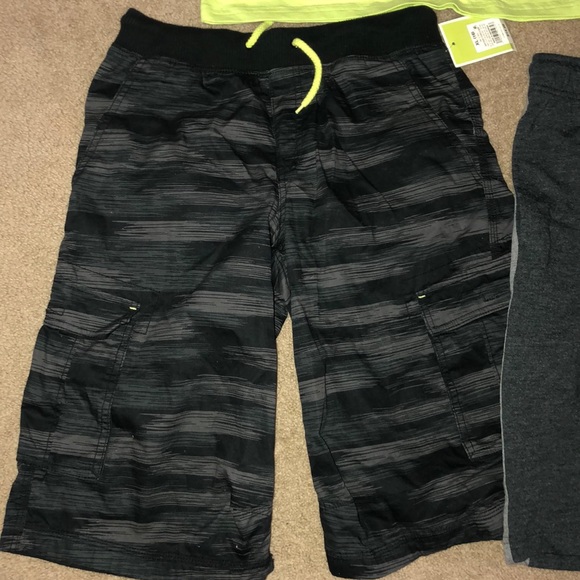 2 boys shorts - Picture 2 of 3